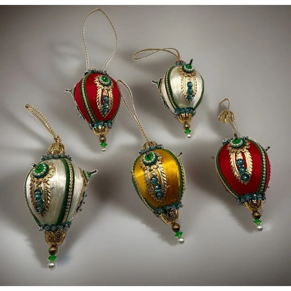 Lot Of 5 Vintage Push Pin Sequin Christmas Tree Ornaments Handmade MCM Red Whole